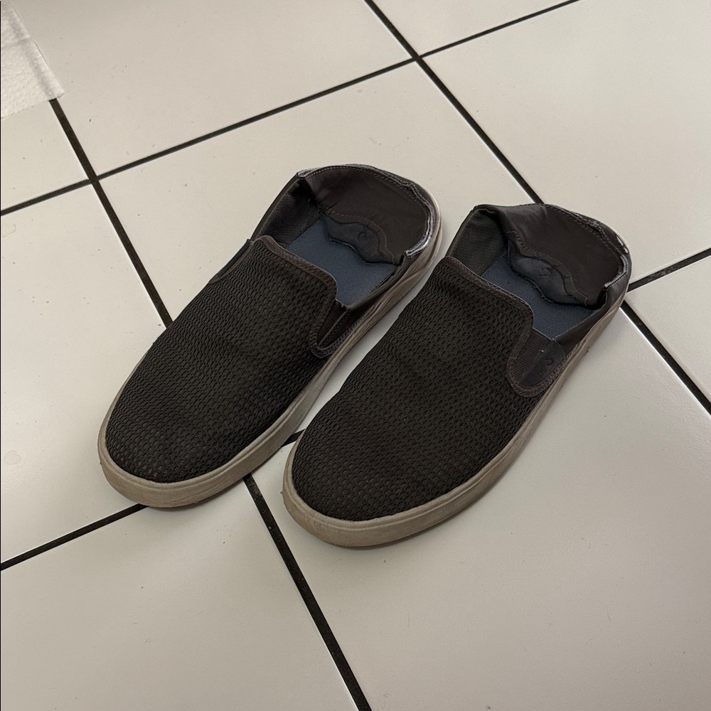 Men’s Size 13 OluKai Grey Slip-On Shoes